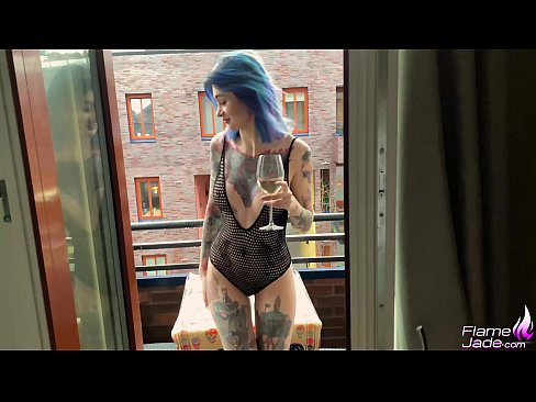 ❤️ Ашық аспан астында аузын сорып, құмарланып жатқан керемет қыз ❌ Сапалы секс бойынша бізде ️❤